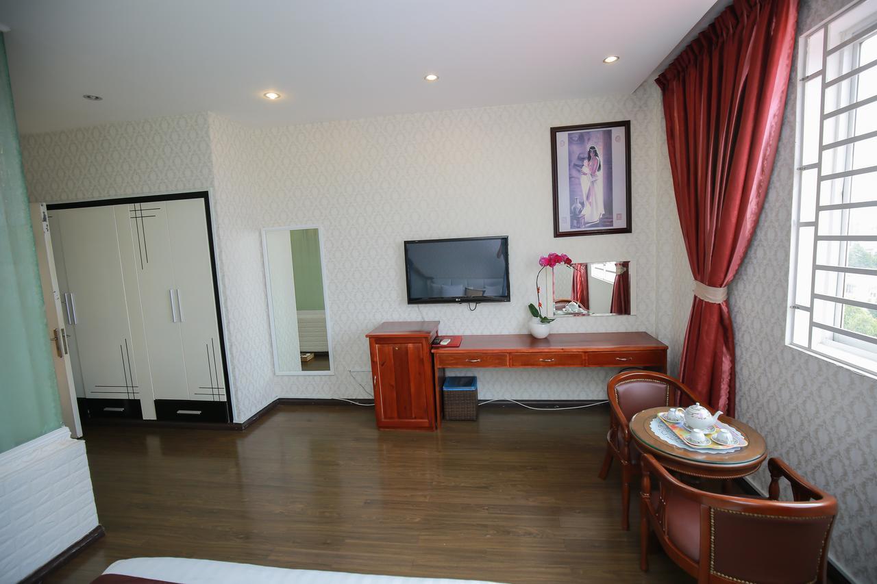 Lavender Hotel Thu Dau Mot Extérieur photo